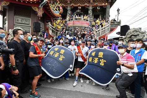 順澤宮帽子由來|埔鹽順澤宮．彰化玄天上帝廟宇（三鐵冠軍帽而意外爆。